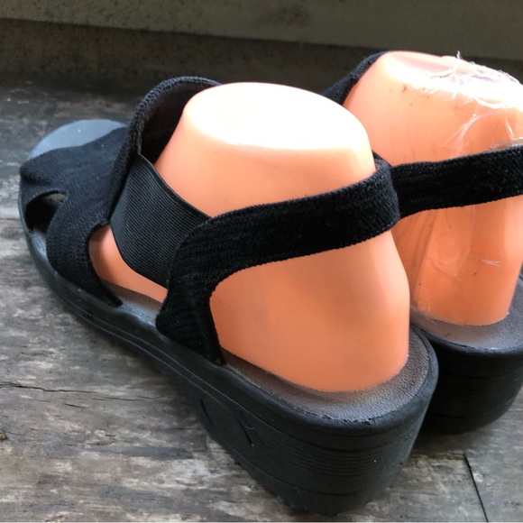 Easy Street Solite 30-16332 Black Ankle Strap Sandals Size 10M - Picture 7 of 11